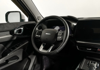 Подержанный автомобиль Haval H3 2024 года (16 фото)