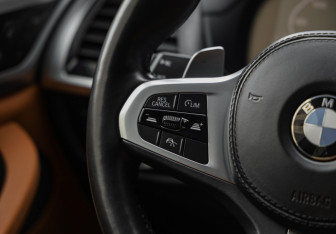 Подержанный автомобиль BMW X4 2020 года (16 фото)