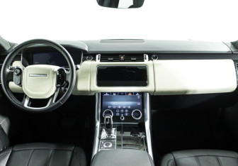 Подержанный автомобиль Land Rover Range Rover Sport 2020 года (13 фото)