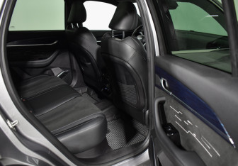 Подержанный автомобиль Geely Monjaro 2024 года (12 фото)