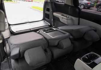 Подержанный автомобиль Kia Carnival 2021 года (26 фото)