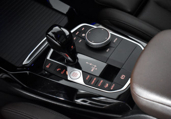 Подержанный автомобиль BMW X3 2022 года (12 фото)