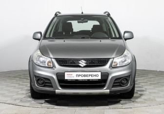 Подержанный автомобиль Suzuki SX4 Hatchback 2012 года (2 фото)