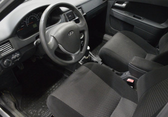 Подержанный автомобиль LADA (ВАЗ) Priora Wagon 2013 года (10 фото)