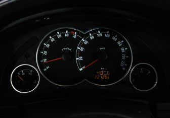 Подержанный автомобиль Opel Meriva 2008 года (22 фото)