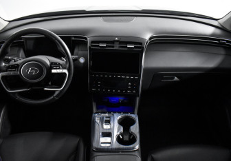 Подержанный автомобиль Hyundai Tucson 2021 года (16 фото)