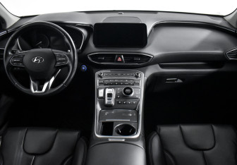 Подержанный автомобиль Hyundai Santa Fe 2020 года (15 фото)