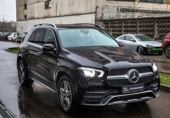 Подержанный автомобиль Mercedes-Benz GLE 2020 года (3 фото)