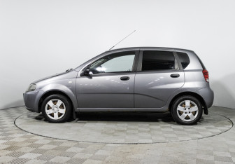 Подержанный автомобиль Chevrolet Aveo Hatchback 2006 года (8 фото)