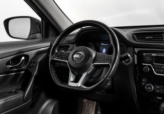 Подержанный автомобиль Nissan X-Trail 2020 года (15 фото)