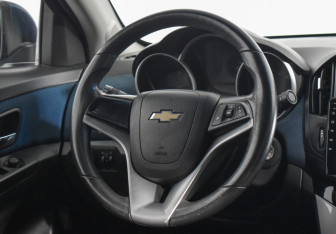 Подержанный автомобиль Chevrolet Cruze Sedan 2012 года (13 фото)