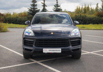 Подержанный автомобиль Porsche Cayenne 2018 года (4 фото)