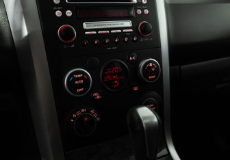 Подержанный автомобиль Suzuki Grand Vitara 2010 года (15 фото)