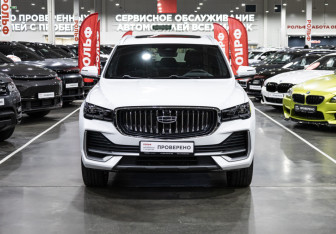 Подержанный автомобиль Geely Monjaro 2024 года (3 фото)