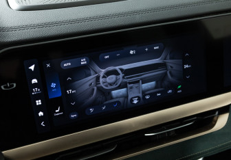 Подержанный автомобиль Geely Monjaro 2023 года (20 фото)