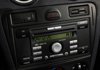 Подержанный автомобиль Ford Fusion 2007 года (13 фото)