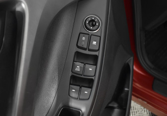 Подержанный автомобиль Hyundai Elantra Sedan 2012 года (17 фото)