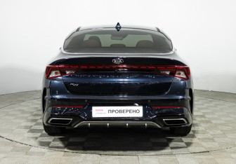 Подержанный автомобиль Kia K5 2020 года (6 фото)