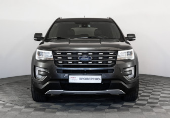 Подержанный автомобиль Ford Explorer 2017 года (3 фото)