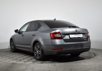 Подержанный автомобиль Skoda Octavia Liftback 2019 года (7 фото)