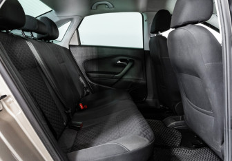 Подержанный автомобиль Volkswagen Polo Sedan 2019 года (17 фото)