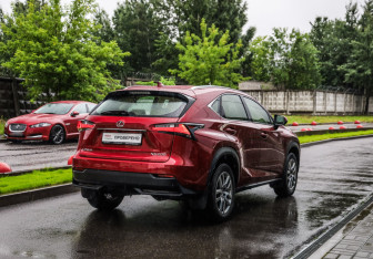 Подержанный автомобиль Lexus NX 2017 года (6 фото)