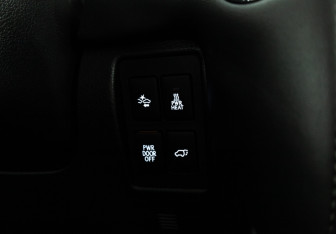 Подержанный автомобиль Lexus LX 2015 года (25 фото)