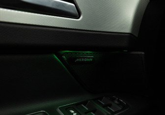 Подержанный автомобиль Jaguar XF Sedan 2016 года (21 фото)