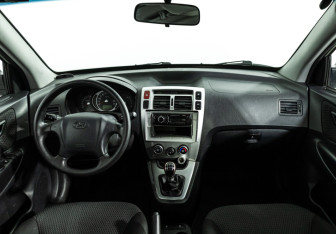 Подержанный автомобиль Hyundai Tucson 2008 года (13 фото)