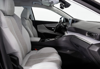 Подержанный автомобиль Peugeot 5008 Suv 2020 года (19 фото)