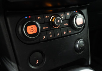 Подержанный автомобиль Nissan Qashqai 2007 года (17 фото)