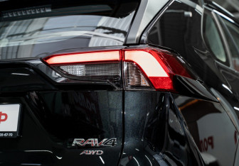 Новый Toyota RAV4 2025 (8 фото)