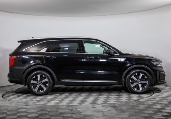 Подержанный автомобиль Kia Sorento 2020 года (4 фото)