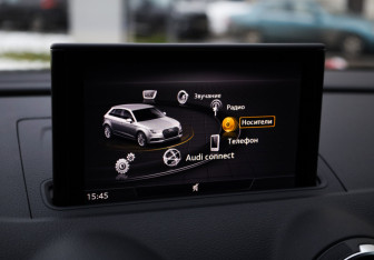 Подержанный автомобиль Audi A3 Hatchback 2017 года (16 фото)