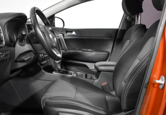 Подержанный автомобиль Kia Sportage 2020 года (10 фото)