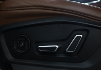 Подержанный автомобиль Audi Q7 2020 года (18 фото)