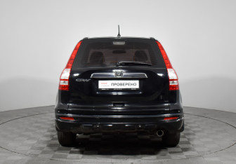 Подержанный автомобиль Honda CR-V 2011 года (6 фото)