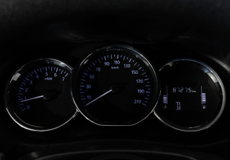 Подержанный автомобиль Nissan Terrano 2018 года (17 фото)