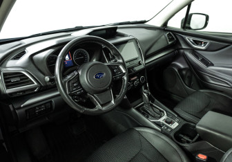 Подержанный автомобиль Subaru Forester Suv 2019 года (11 фото)