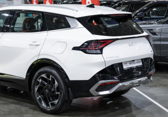 Подержанный автомобиль Kia Sportage 2024 года (11 фото)