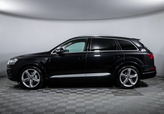 Подержанный автомобиль Audi Q7 2018 года (47 фото)