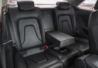 Подержанный автомобиль Audi A5 Coupe 2015 года (23 фото)