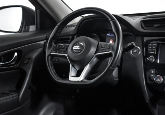Подержанный автомобиль Nissan X-Trail 2019 года (14 фото)