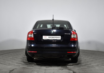 Подержанный автомобиль Skoda Octavia Liftback 2013 года (6 фото)