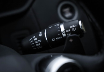 Подержанный автомобиль Land Rover Discovery 2018 года (21 фото)