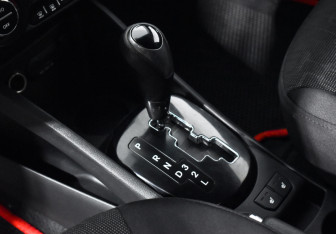 Подержанный автомобиль Kia Rio Sedan 2012 года (10 фото)