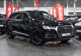 Подержанный автомобиль Audi Q7 2017 года (5 фото)