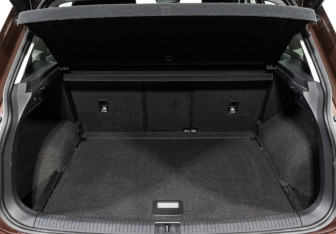 Подержанный автомобиль Volkswagen Tiguan 2021 года (20 фото)