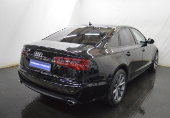 Подержанный автомобиль Audi A6 Sedan 2012 года (5 фото)
