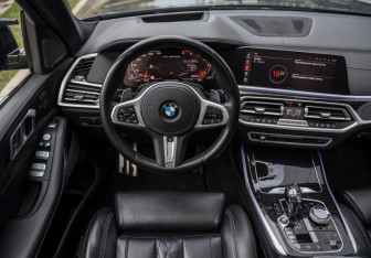 Подержанный автомобиль BMW X7 2019 года (14 фото)